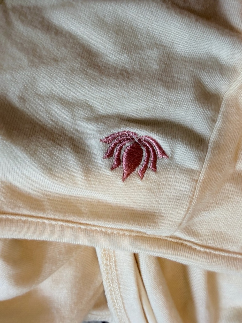 Snoga Cream Twist-Front Long Sleeve Tee - Picture 3 of 8